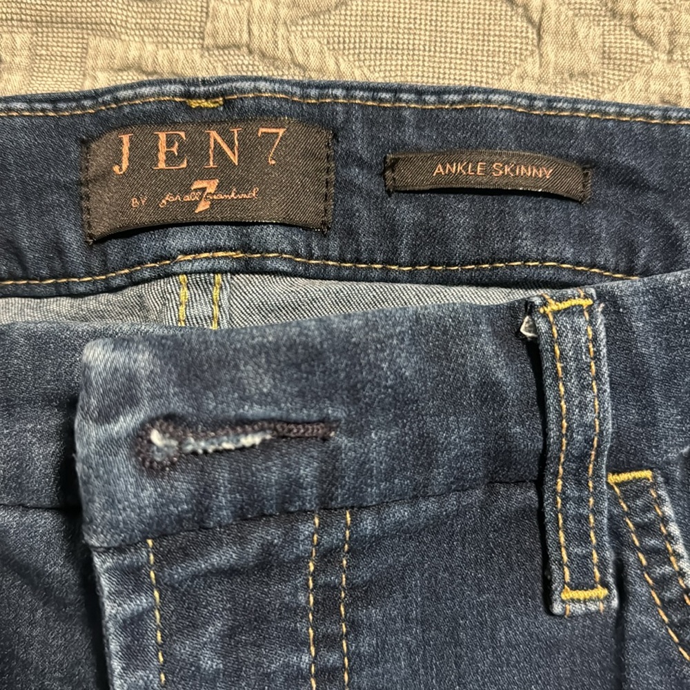 Jen 7 jeans - Picture 2 of 3